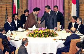 Mori hosts dinner for Khatami